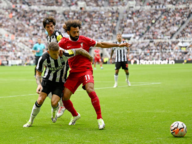 他以球场上 他以球场上