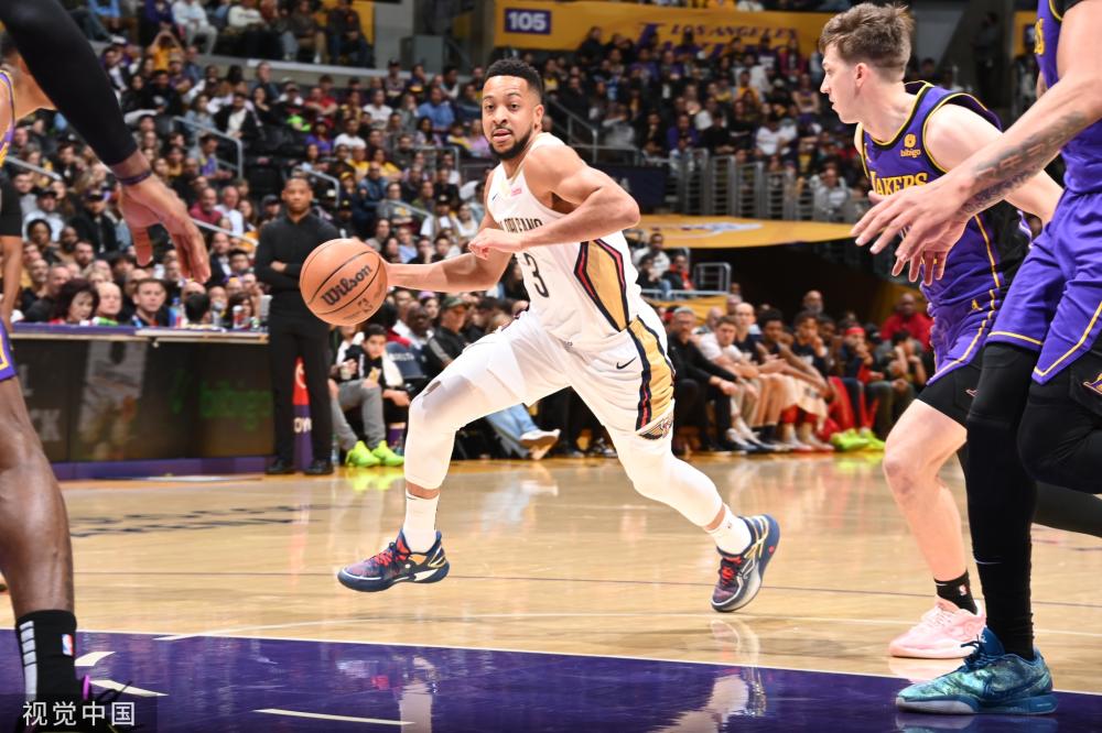 进攻方面的 进攻方面的